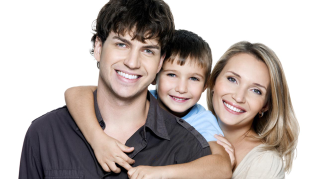 Illustration for article titled 5 Amazingly Awkward Family Photos If You Know The Individual Backstories